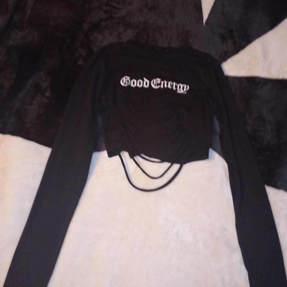 Black long sleeve crop top distressed front